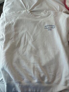 Hanes White Crewneck Sweatshirt with Blue Delta Gamma Anchor Ball 2025 Graphic